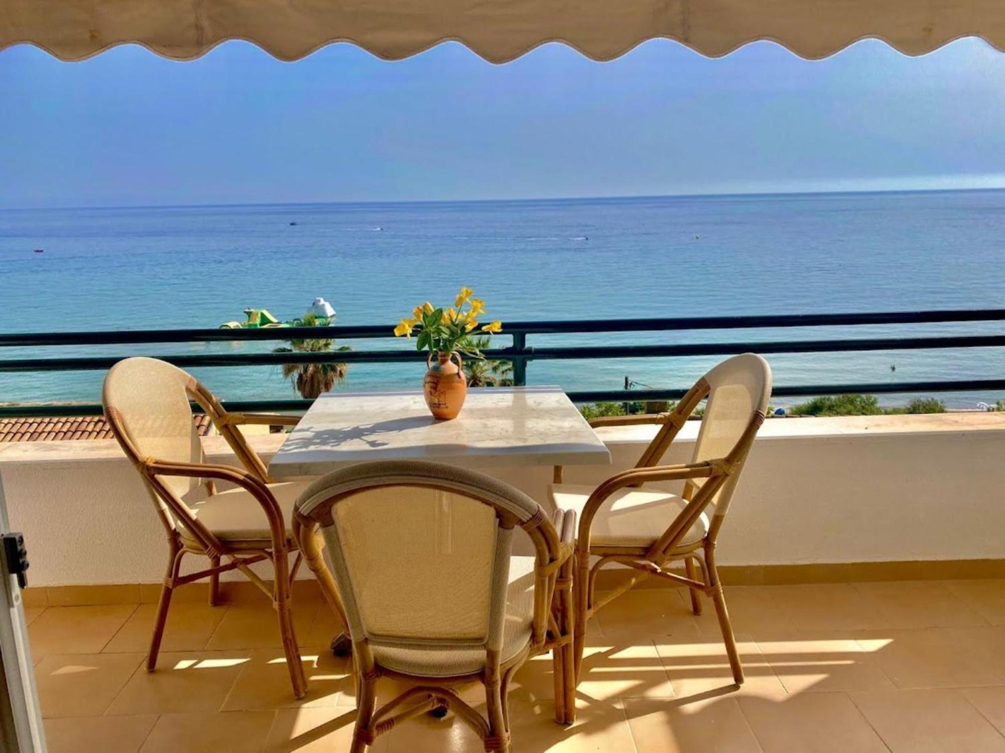 Apartment Corfu Menigos *
